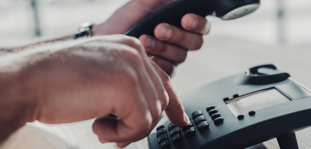 It’s Time to Call Your Local Garage Door Repair Service