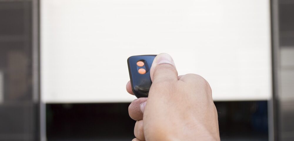 When It’s Time to Get a Garage Remote Replacement